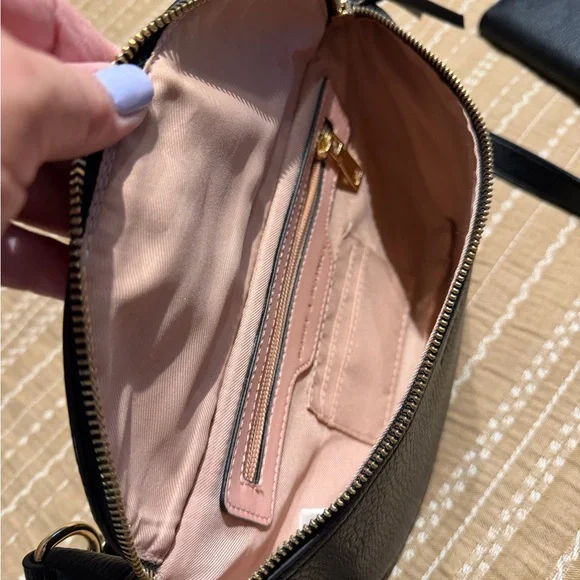 Poppy & Peonies Elegant Black Crossbody Bag - Picture 3 of 5